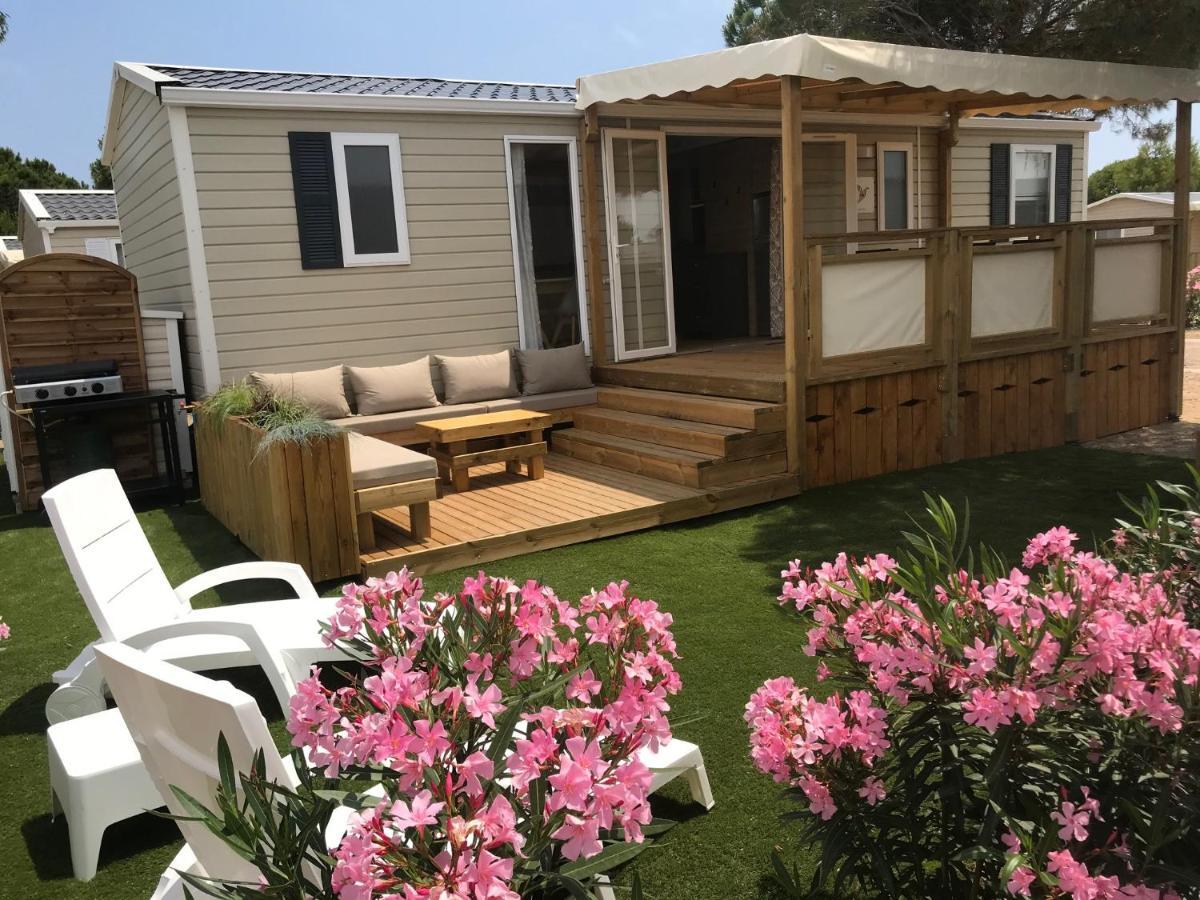 Mobil Home Camping Le Mar Estang Bord De Plage Canet-en-Roussillon Eksteriør billede