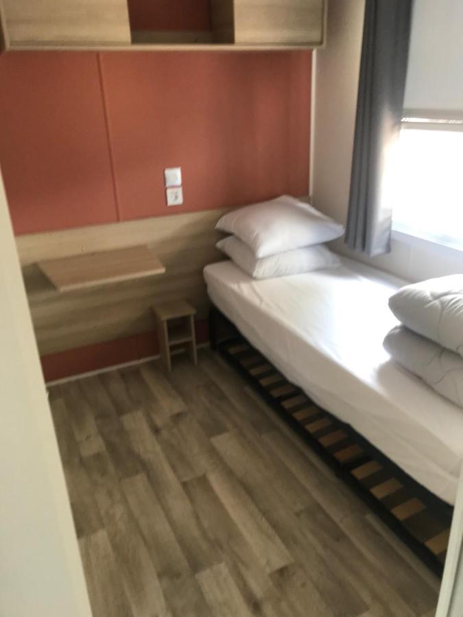 Mobil Home Camping Le Mar Estang Bord De Plage Canet-en-Roussillon Eksteriør billede